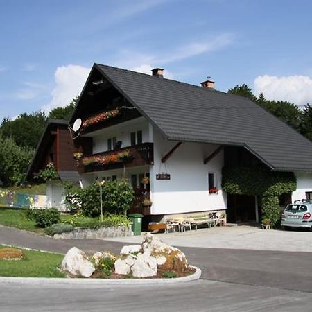 Apartments And Rooms Cerkovnik Бохин Екстериор снимка