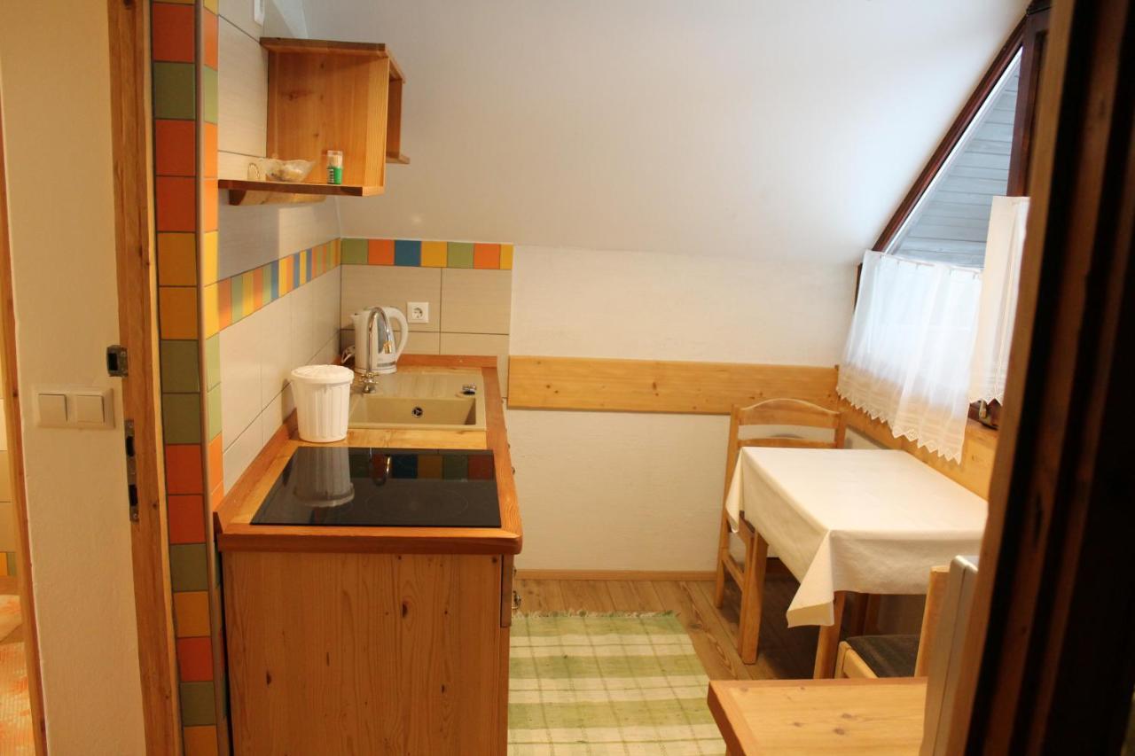 Apartments And Rooms Cerkovnik Бохин Екстериор снимка