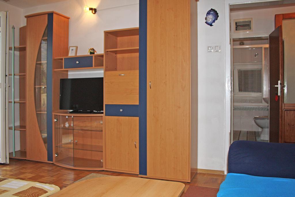 Apartments And Rooms Cerkovnik Бохин Екстериор снимка
