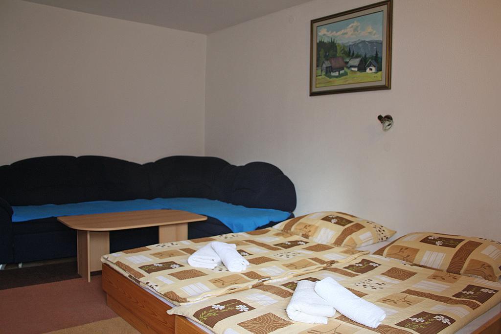 Apartments And Rooms Cerkovnik Бохин Екстериор снимка