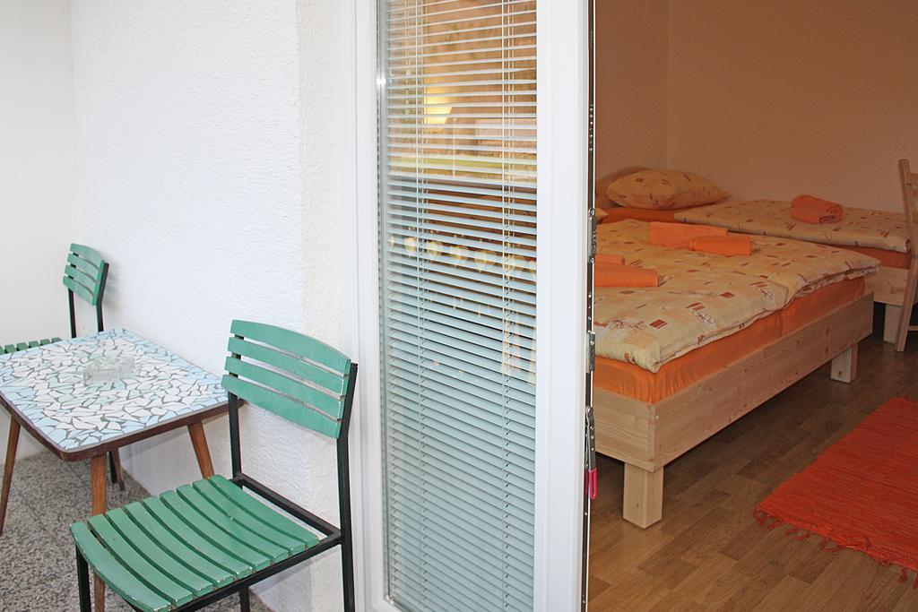 Apartments And Rooms Cerkovnik Бохин Екстериор снимка